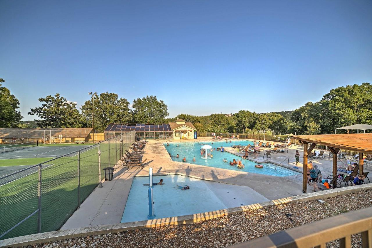 Branson Condo With Pool Access, Walk To Fishing Εξωτερικό φωτογραφία